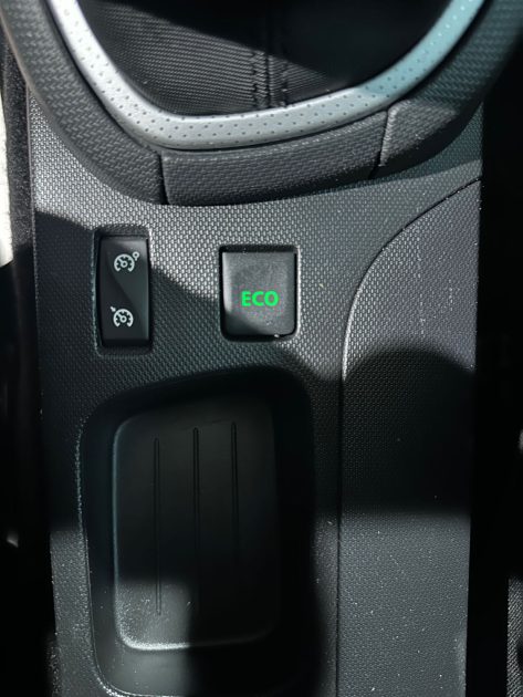 RENAULT CLIO IV Expression 90g dCi 90 Energy eco2 