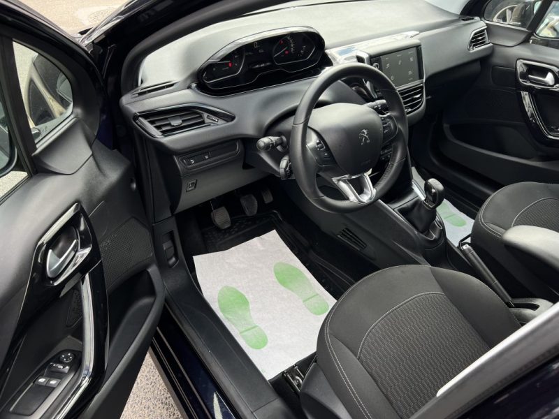PEUGEOT 208 PHASE 2 II 1.2 82 Cv ECRAN TACTILE / 5 PORTES 49 100 Kms CRIT AIR 1 - GARANTIE 1 AN