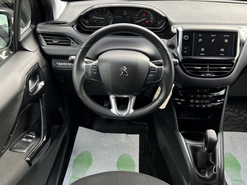 PEUGEOT 208 PHASE 2 II 1.2 82 Cv ECRAN TACTILE / 5 PORTES 49 100 Kms CRIT AIR 1 - GARANTIE 1 AN