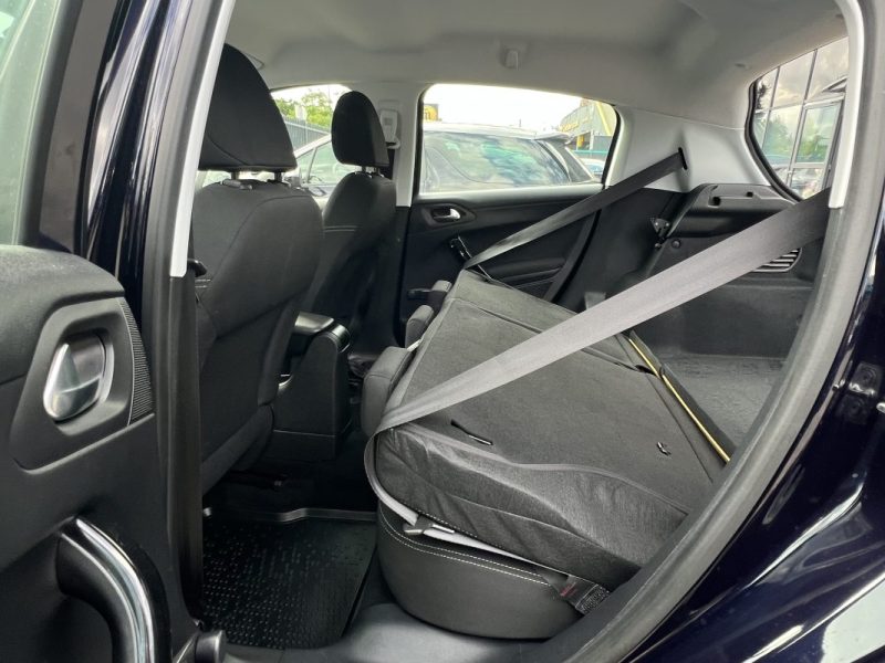 PEUGEOT 208 PHASE 2 II 1.2 82 Cv ECRAN TACTILE / 5 PORTES 49 100 Kms CRIT AIR 1 - GARANTIE 1 AN