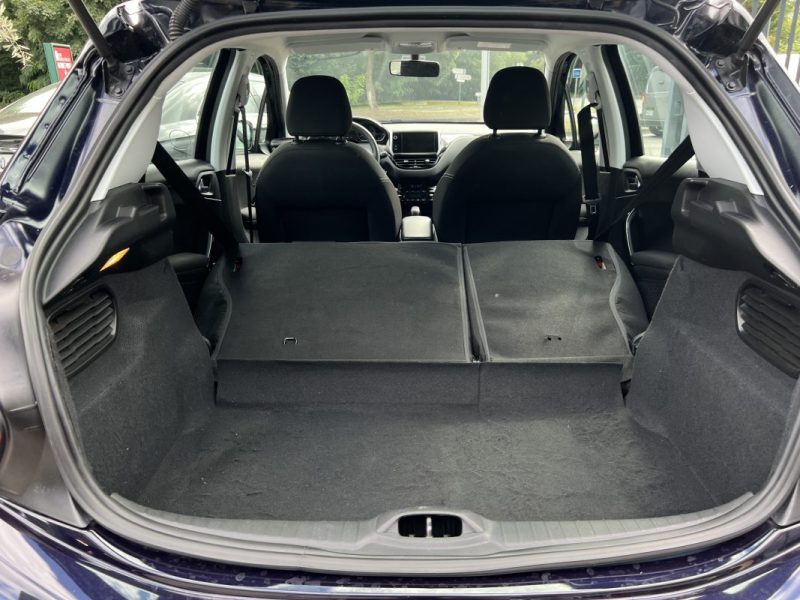 PEUGEOT 208 PHASE 2 II 1.2 82 Cv ECRAN TACTILE / 5 PORTES 49 100 Kms CRIT AIR 1 - GARANTIE 1 AN