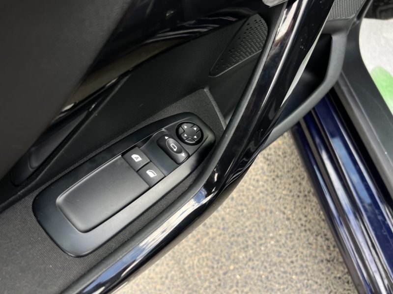 PEUGEOT 208 PHASE 2 II 1.2 82 Cv ECRAN TACTILE / 5 PORTES 49 100 Kms CRIT AIR 1 - GARANTIE 1 AN