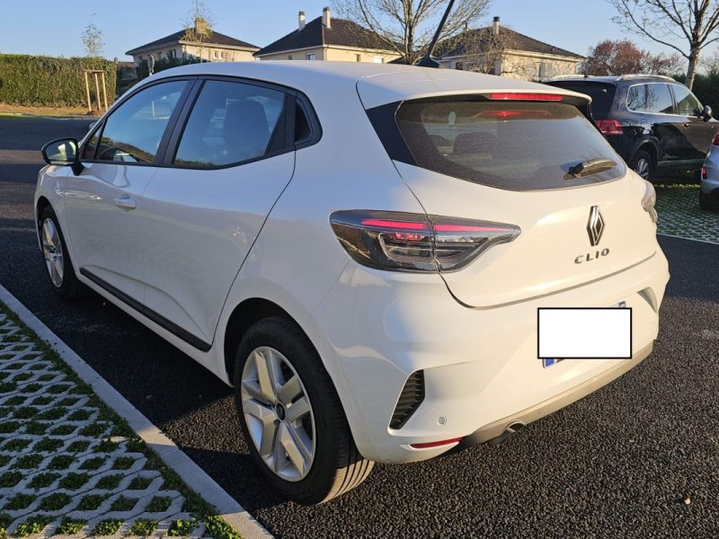 RENAULT CLIO 2024