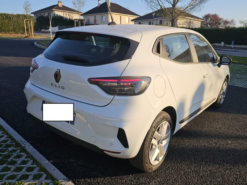 RENAULT CLIO 2024
