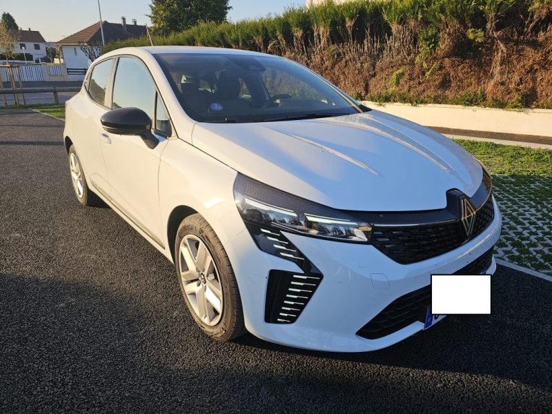 RENAULT CLIO 2024