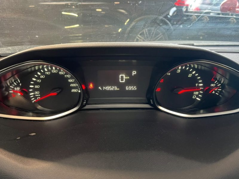 🚗 PEUGEOT 308 1.5 BLUEHDI 130ch ⚙️ STYLE EAT8 📷 Caméra 360° 📱 Apple CarPlay 🛡️ Garantie