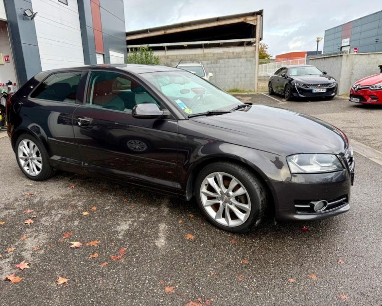 AUDI A3 AUDI A3 1.6 TDI 105 CH  