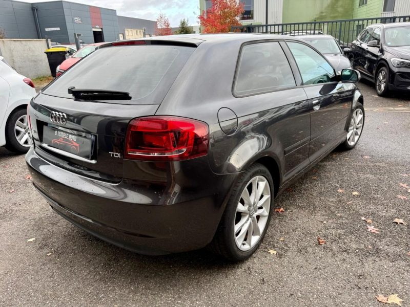 AUDI A3 AUDI A3 1.6 TDI 105 CH  