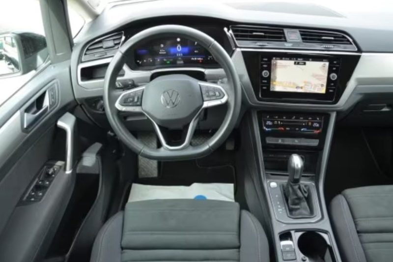 Volkswagen Touran 2.0 TDI Comfortline 150ch 2023 REF 214