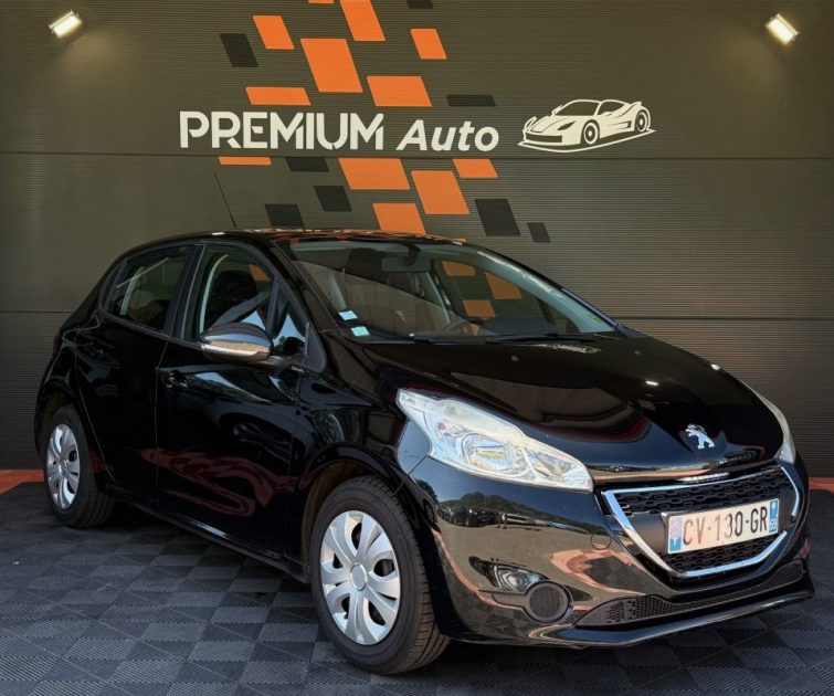 PEUGEOT 208 2013