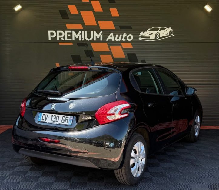 PEUGEOT 208 2013