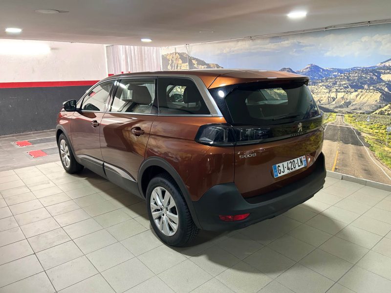 PEUGEOT 5008 1.5 HDi 130ch TVA RÉCUPÉRABLE