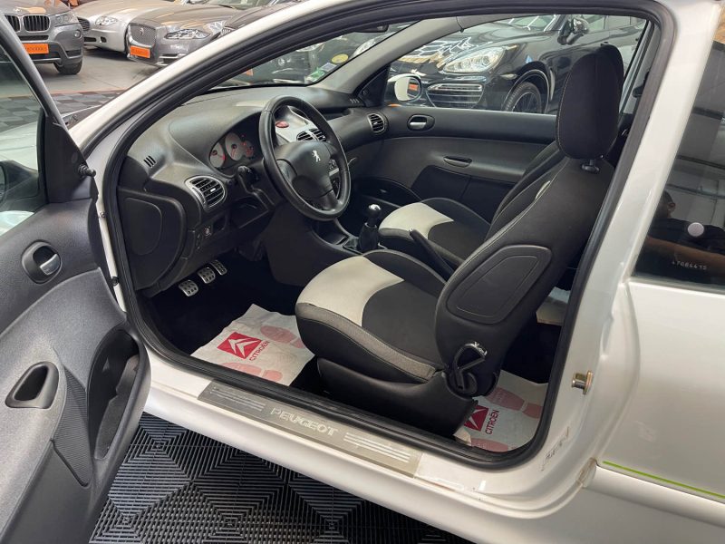 PEUGEOT 206 SEULEMENT 26000KMS 1.4 75ch XBOX 360 1ERE MAIN GARANTIE 12 MOIS, HISTORIQUE COMPLET