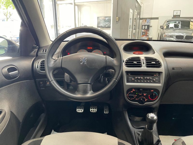 PEUGEOT 206 SEULEMENT 26000KMS 1.4 75ch XBOX 360 1ERE MAIN GARANTIE 12 MOIS, HISTORIQUE COMPLET