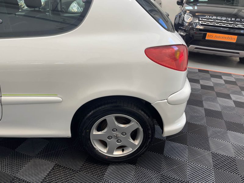 PEUGEOT 206 SEULEMENT 26000KMS 1.4 75ch XBOX 360 1ERE MAIN GARANTIE 12 MOIS, HISTORIQUE COMPLET