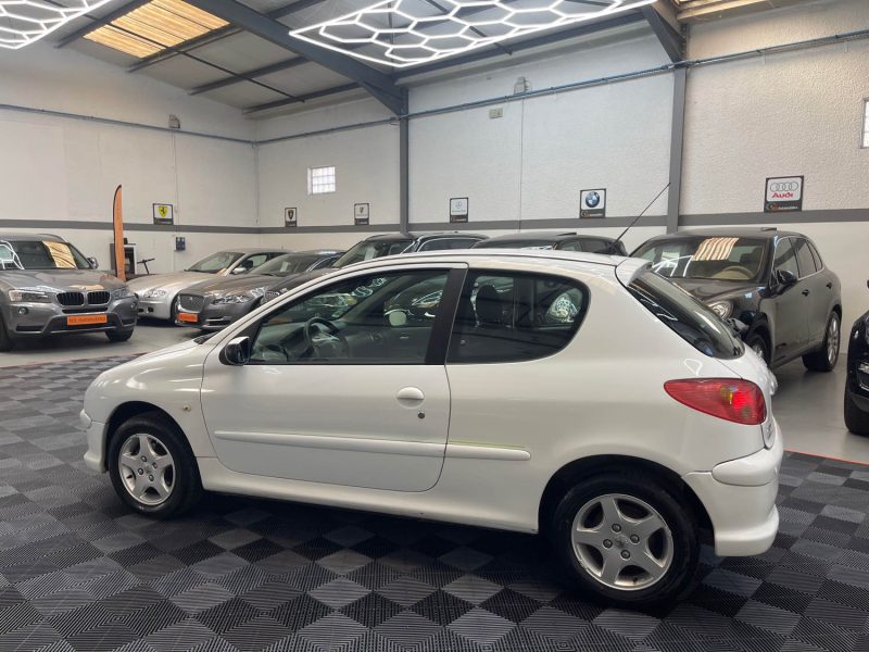 PEUGEOT 206 SEULEMENT 26000KMS 1.4 75ch XBOX 360 1ERE MAIN GARANTIE 12 MOIS, HISTORIQUE COMPLET
