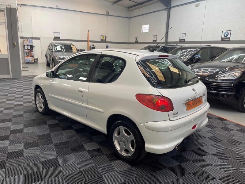 PEUGEOT 206 SEULEMENT 26000KMS 1.4 75ch XBOX 360 1ERE MAIN GARANTIE 12 MOIS, HISTORIQUE COMPLET