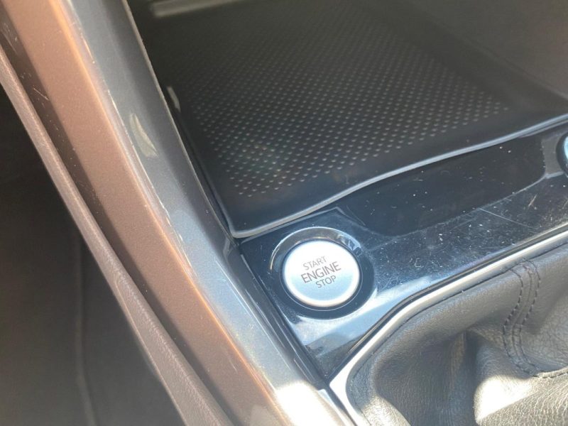 VOLKSWAGEN T-CROSS 2019