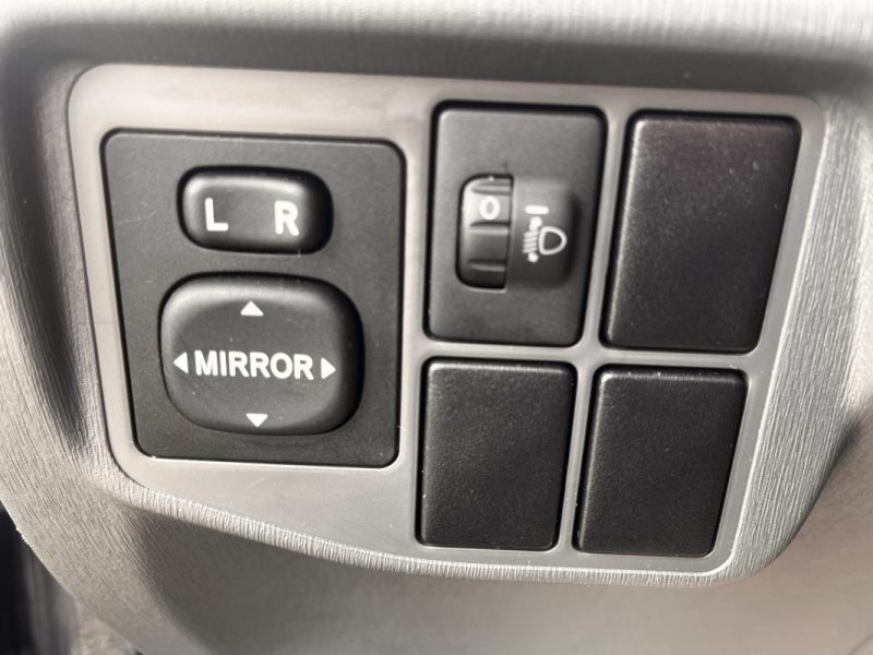 TOYOTA PRIUS 136h Dynamic 17 pouces Cuir 07/2011