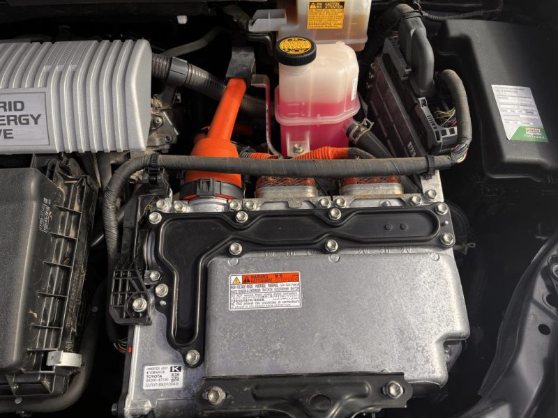 TOYOTA PRIUS 136h Dynamic 17 pouces Cuir 07/2011