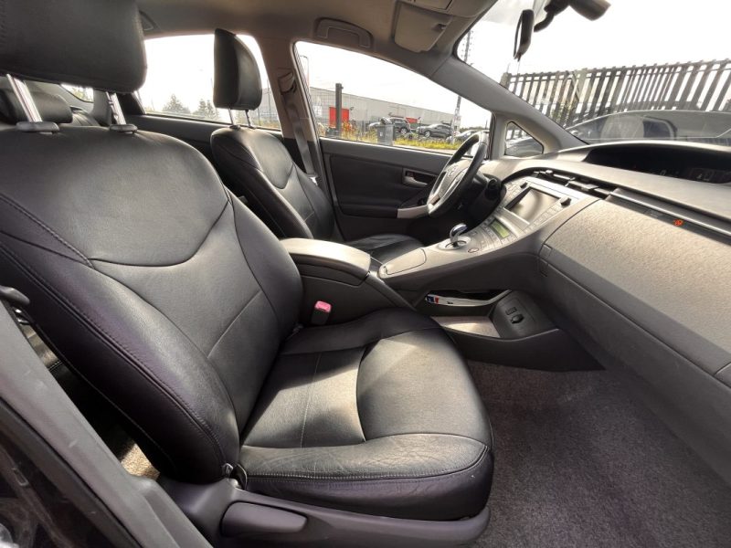 TOYOTA PRIUS 136h Dynamic 17 pouces Cuir 07/2011