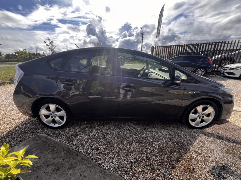 TOYOTA PRIUS 136h Dynamic 17 pouces Cuir 07/2011