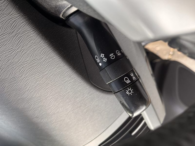 TOYOTA PRIUS 136h Dynamic 17 pouces Cuir 07/2011