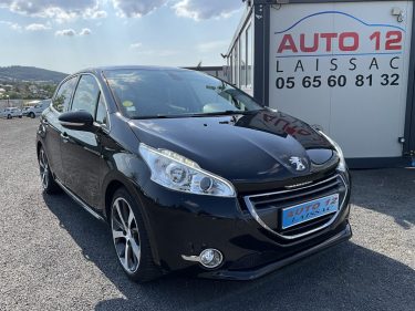 PEUGEOT 208 2013