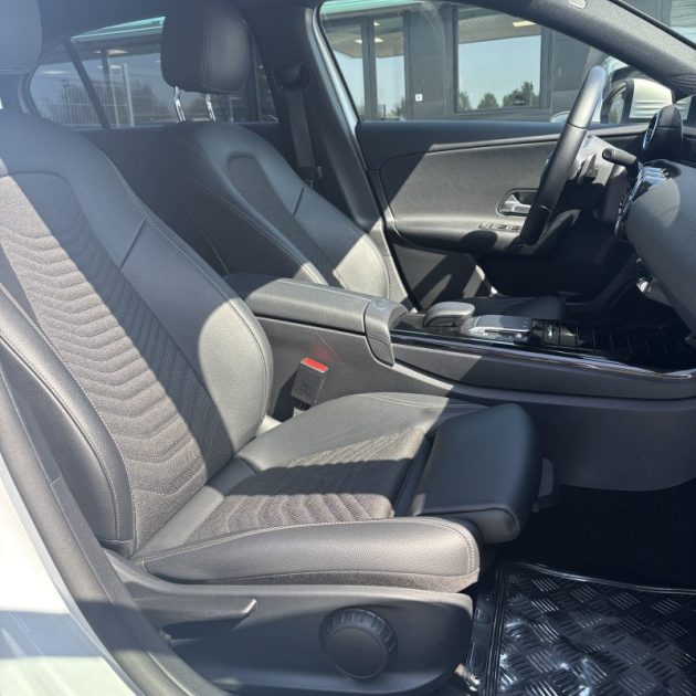 MERCEDES CLASSE A 180d Style Line 8G-DCT CAMERA