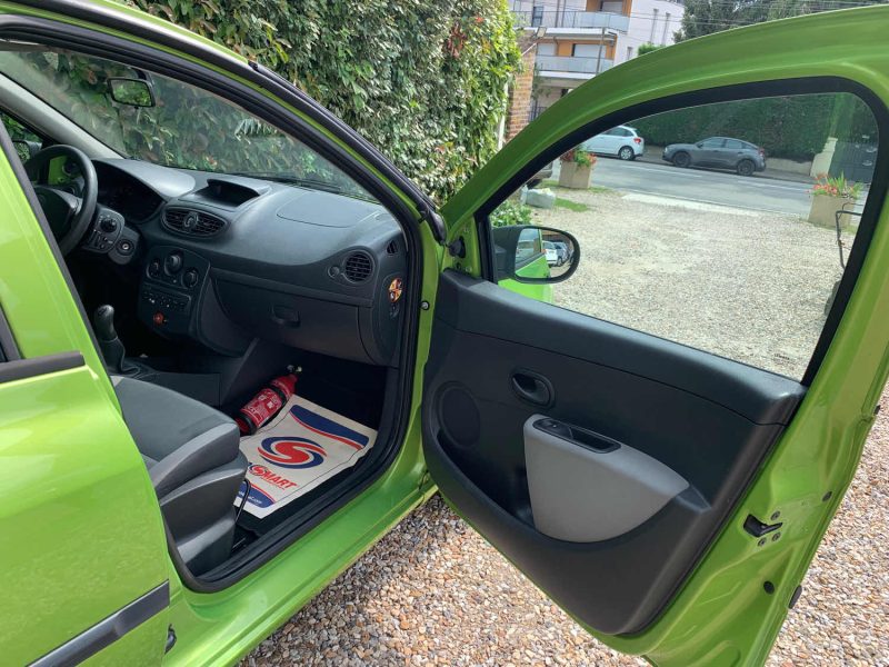 RENAULT CLIO 2010   1.5l dci 