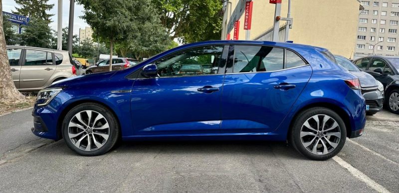 RENAULT MEGANE IV 1.5 Blue dCi 115 INTENS EDC **1ère MAIN**