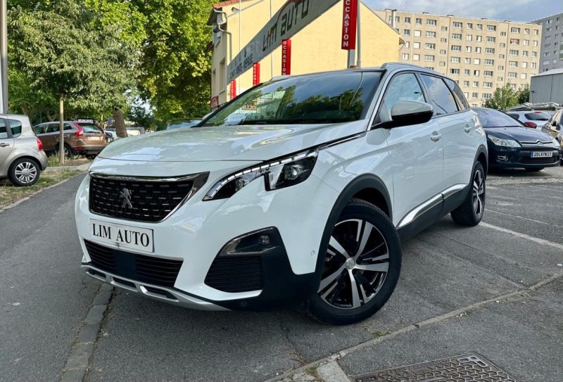 PEUGEOT 5008 2020