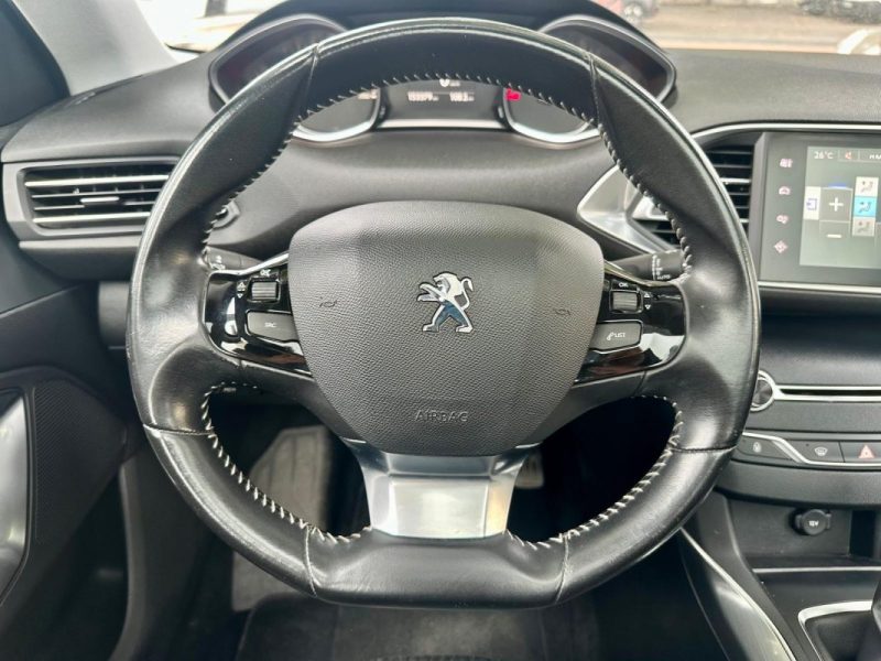 PEUGEOT 308 2015