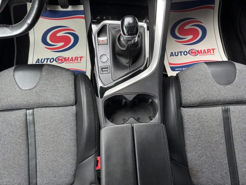 PEUGEOT 3008 1.2 130 ALLURE BUSINESS 