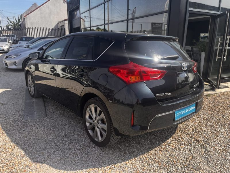 TOYOTA AURIS 136H Style Toit panoramique 01/2014