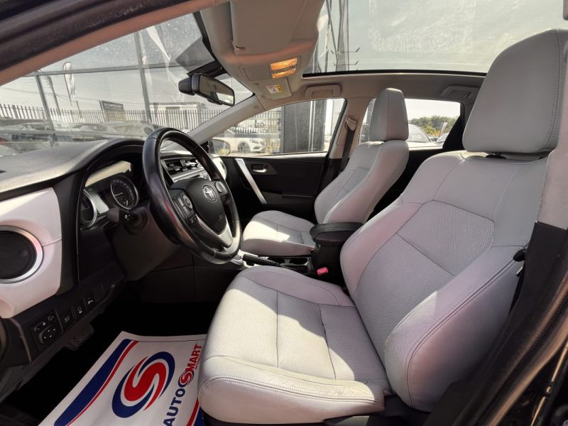 TOYOTA AURIS 136H Style Toit panoramique 01/2014