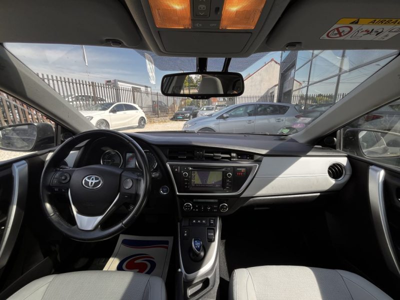 TOYOTA AURIS 136H Style Toit panoramique 01/2014
