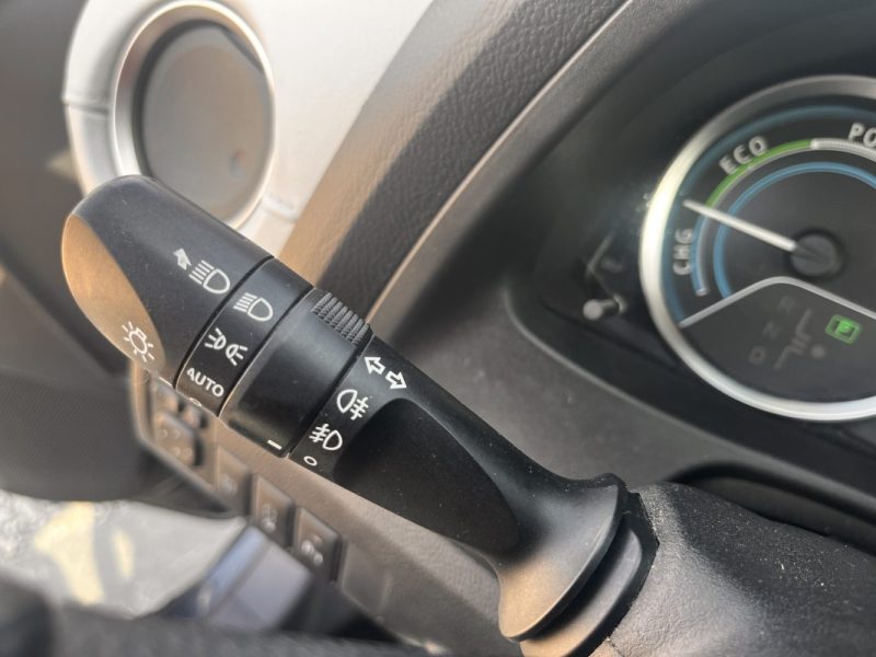 TOYOTA AURIS 136H Style Toit panoramique 01/2014