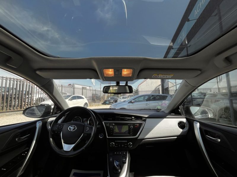 TOYOTA AURIS 136H Style Toit panoramique 01/2014