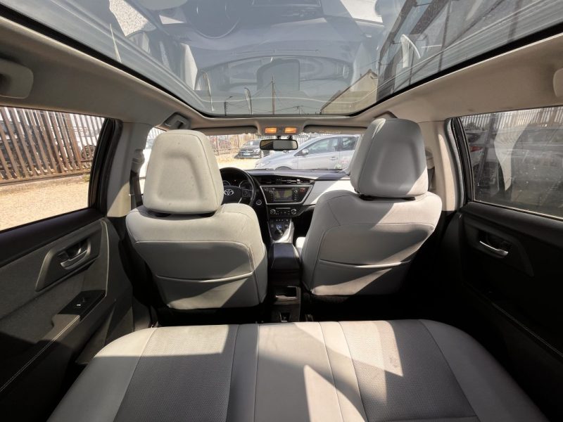 TOYOTA AURIS 136H Style Toit panoramique 01/2014