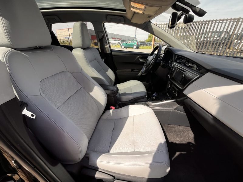 TOYOTA AURIS 136H Style Toit panoramique 01/2014