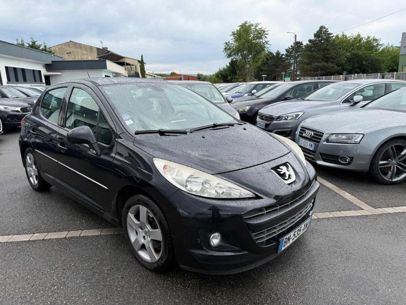 PEUGEOT 207 2011