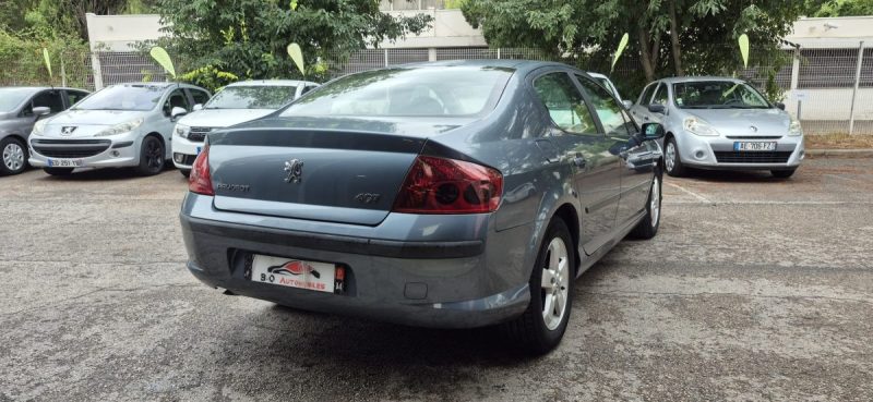Peugeot 407  1.6l HDI 110cv, gris anthracite, *Clim*, *Jantes alu*, *Familial*