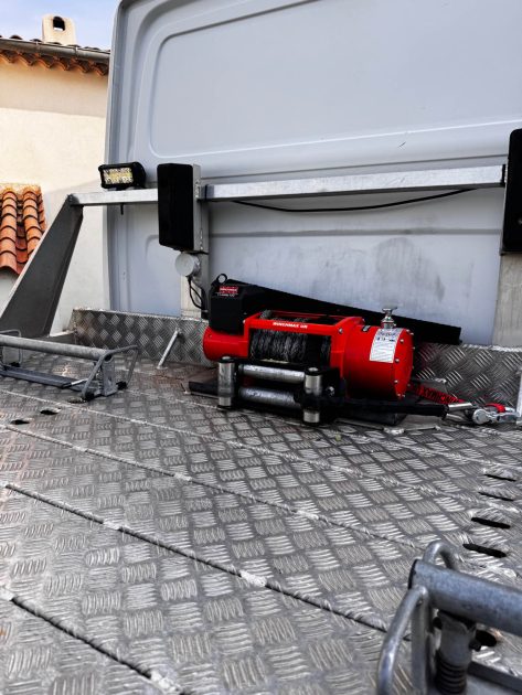 Mercedes Sprinter – Véritable porte-voiture – Treuil neuf – Double caméra État exceptionnel