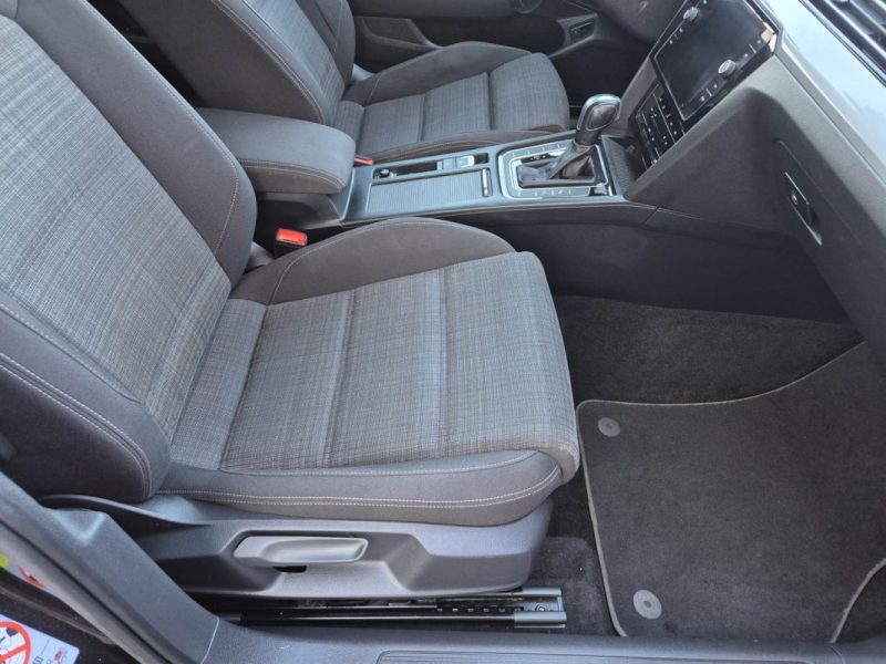 VOLKSWAGEN PASSAT 2020