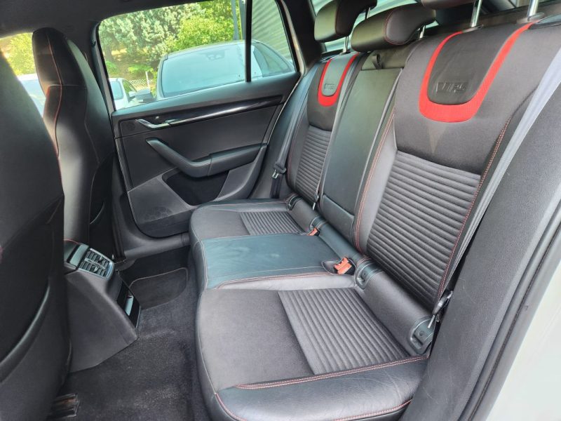 SKODA OCTAVIA COMBI 2.0 TSI 220 RS DSG6*CUIR*GPS