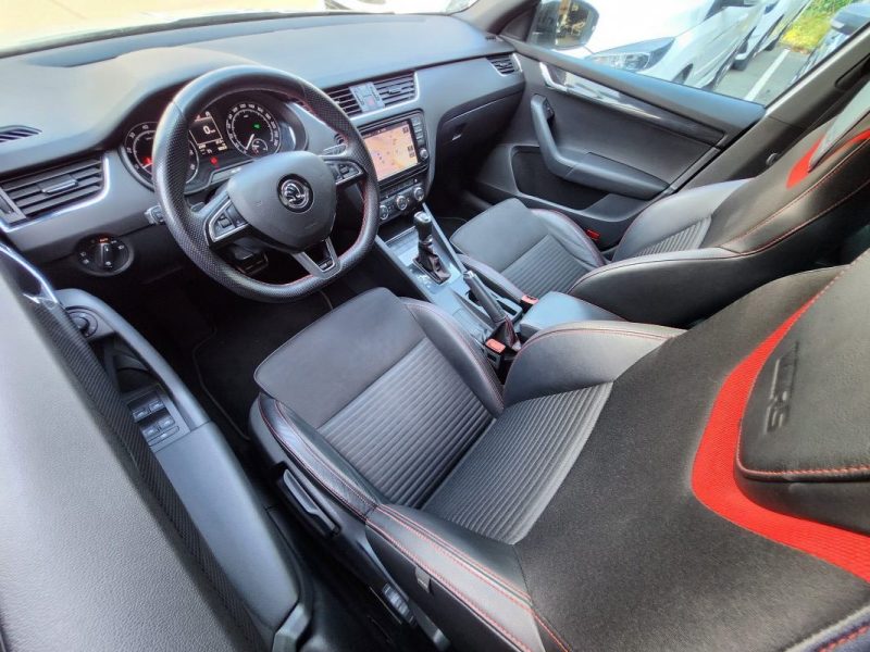SKODA OCTAVIA COMBI 2.0 TSI 220 RS DSG6*CUIR*GPS