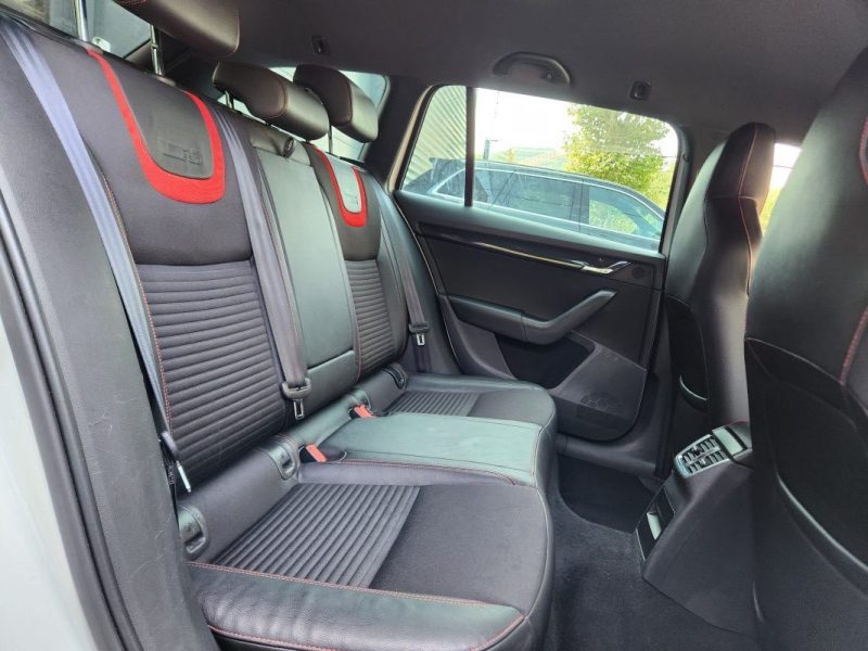 SKODA OCTAVIA COMBI 2.0 TSI 220 RS DSG6*CUIR*GPS