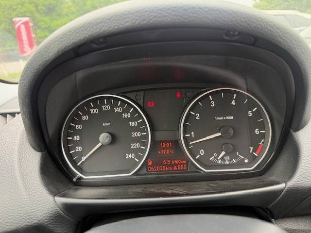 BMW 1er 116i 2010 - 62020 KM