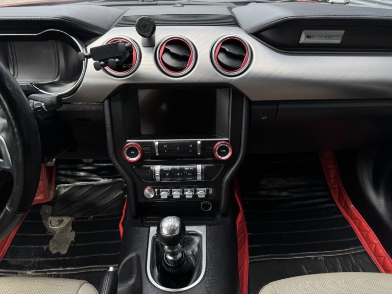 FORD MUSTANG Fastback 2.3 EcoBoost 290 ch - Suivi Complet Ford